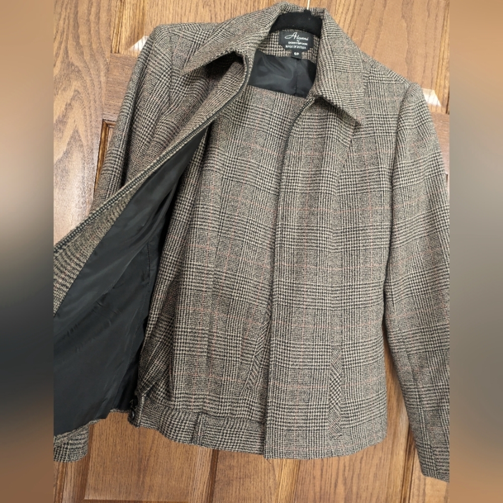 Alanni by Donny Brook 100% Wool Zipper Front Jacket & Trousers - Size 6P